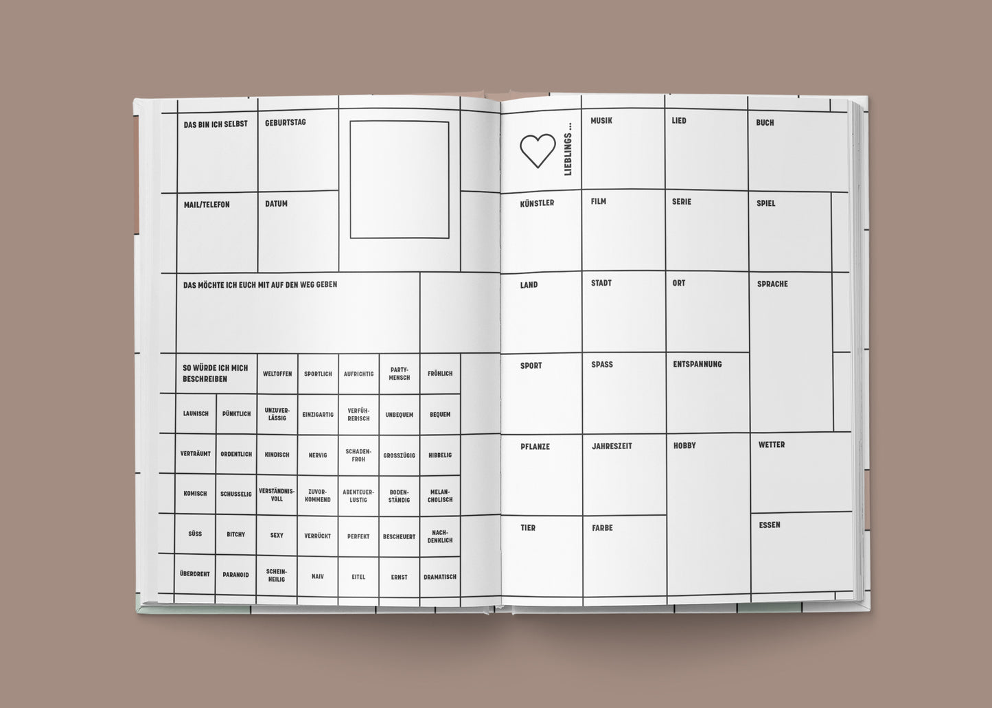 Freundebuch minimalistisch, offene Doppelseite. Die Seiten sind schwarzweiß.